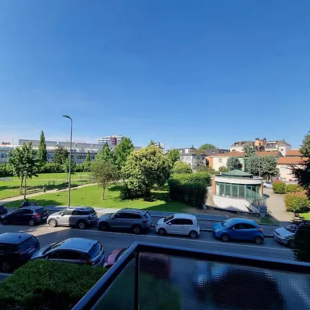Maragda House Linate - Duomo- San Babila Apartment *