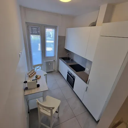 Maragda House Linate - Duomo- San Babila Milan