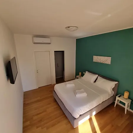 Maragda House Linate - Duomo- San Babila Апартаменты *