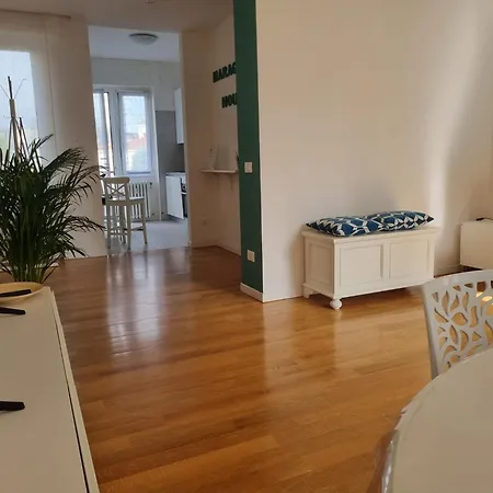 Maragda House Linate - Duomo- San Babila Apartamento